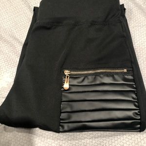 💫 Faux Leather Inspired Leggings 💫